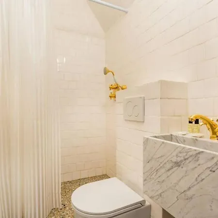 Home Suite Home Studio Trocadéro Parigi